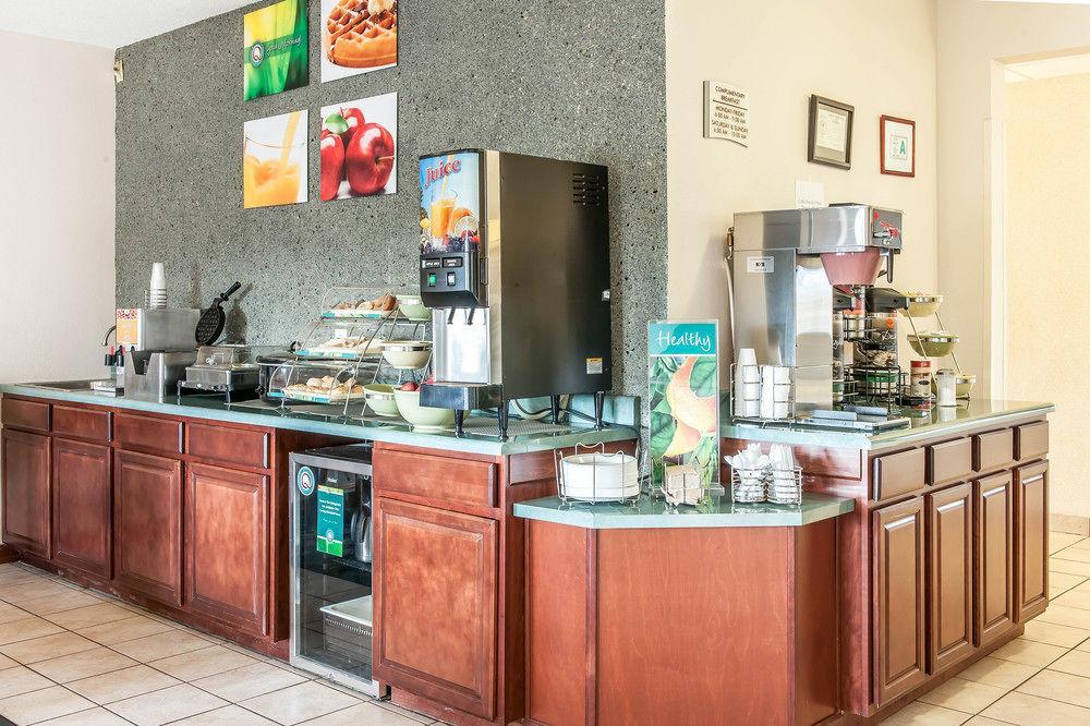 Quality Inn & Suites Danville Exteriör bild