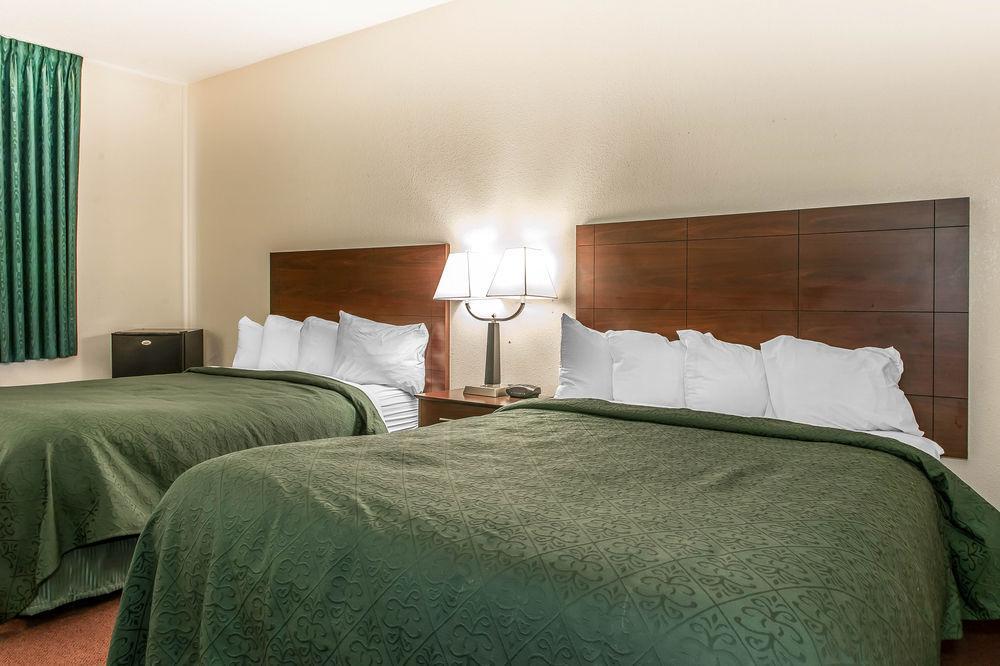 Quality Inn & Suites Danville Exteriör bild