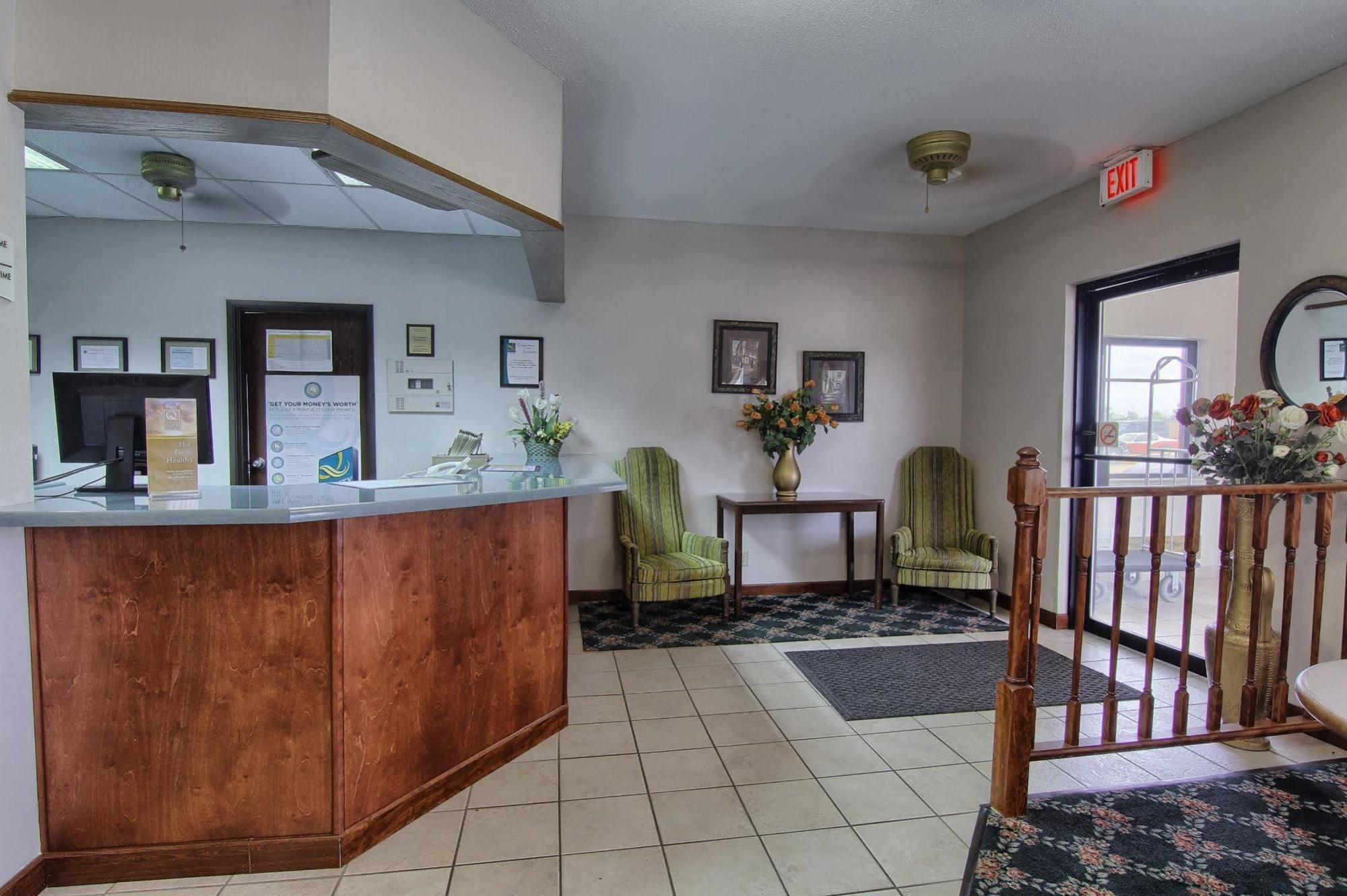 Quality Inn & Suites Danville Exteriör bild