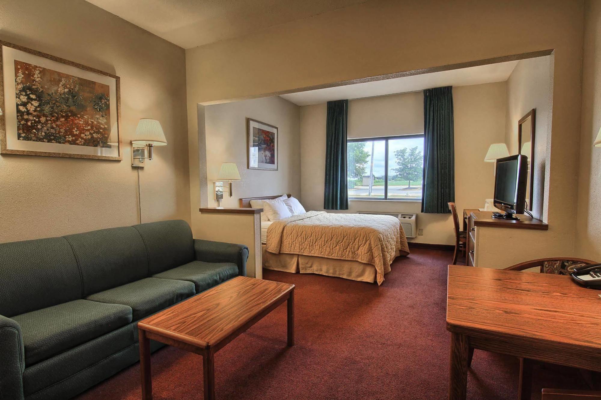 Quality Inn & Suites Danville Exteriör bild